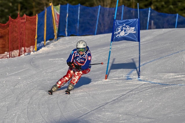 12h Slalom Maraton 2022. W zawodach wystartowało kilkadziesiąt narciarzy, w tym prezydent Andrzej Duda