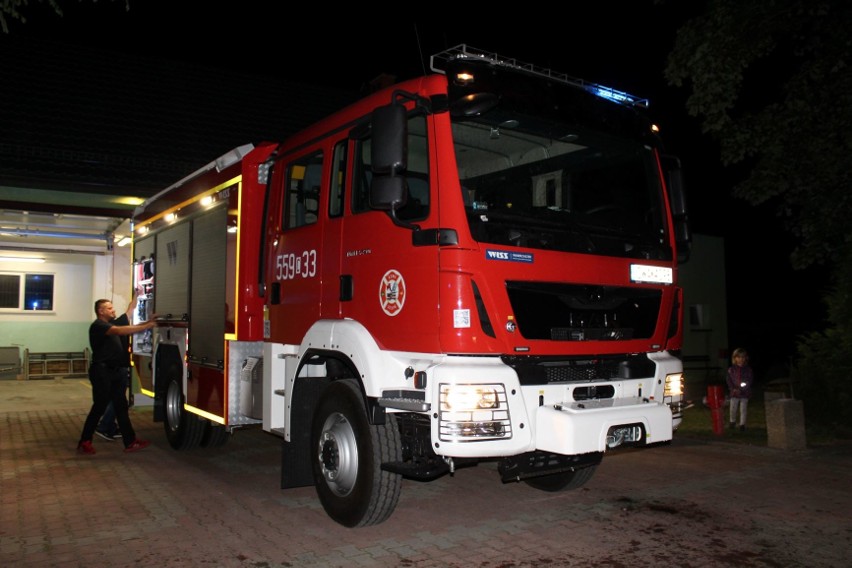 Nowy wóz strażaki trafił do jednostki OSP w Zieleniu 8...