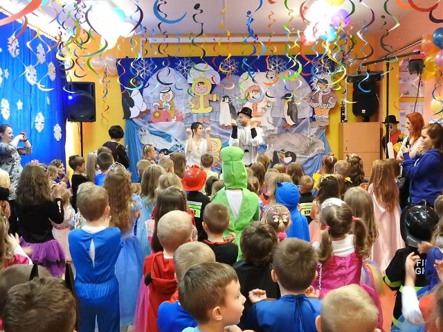 Bal karnawałowy w Publicznym Przedszkolu nr 10 w Łomży. Zobacz, jak bawili się namłodsi (Zdjęcia, wideo)