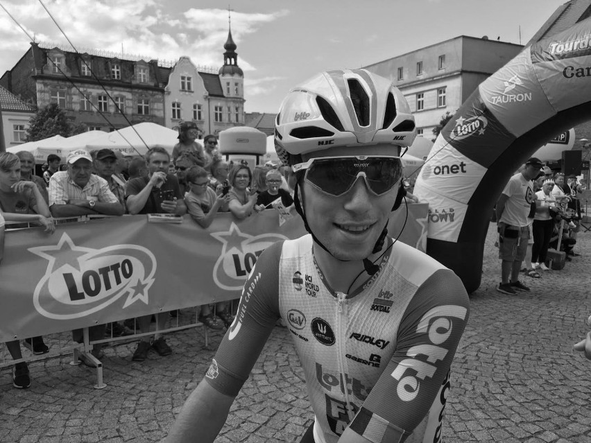 Śmiertelny wypadek na Tour de Pologne 2019. Bjorg Lambrecht zginął. Uderzył w betonowy przepust w Bełku. TDP 2019 jedzie