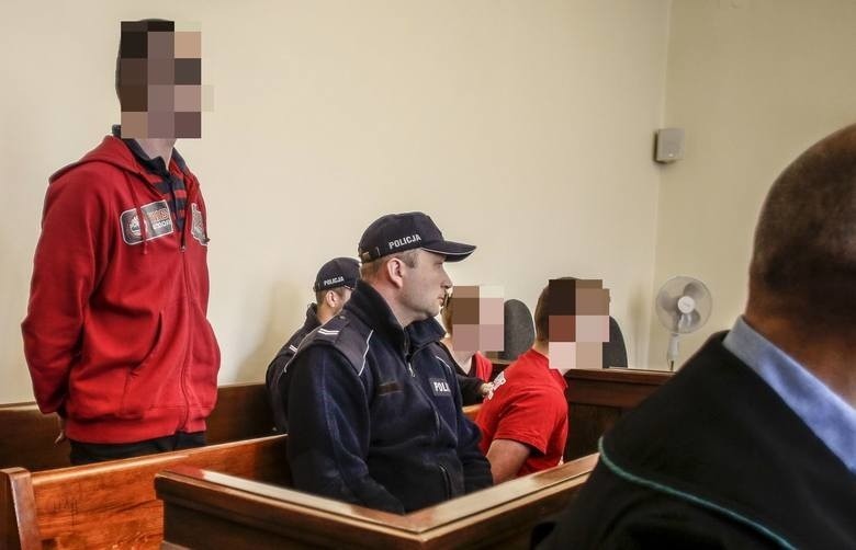 Sprawa tortur i zbiorowego gwałtu na 18-latku wróci do gdańskiego sądu. Wyrok 4-6 lat więzienia „rażąco” łagodny?