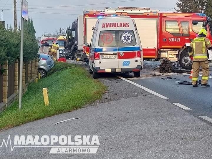 Wypadek w Makowie Podhalańskim na wysokości os. Pawlicówka....