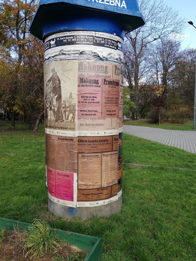 W przestrzeni miejskiej, m.in. na placu Akademickim, zagościła interesująca wystawa „Historie z plakatu – plebiscyt na Górnym Śląsku”.