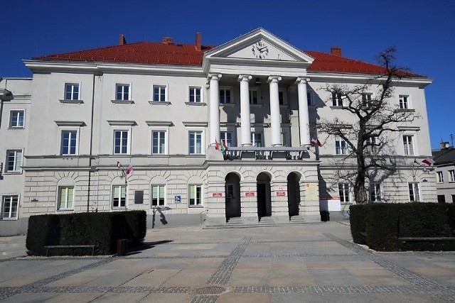 Kto zostanie nowym prezydentem Kielc i będzie rządził w urzędzie miasta? Na kolejnych slajdach prezentujemy potencjalnych kandydatów >>>