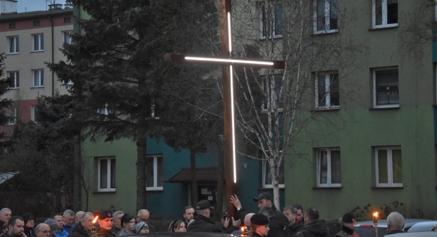 Oświęcimska Droga Krzyżowa przeszła ulicami miasta z parafii...