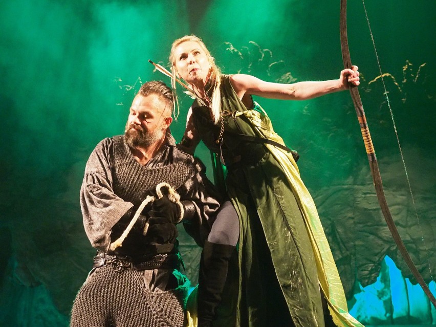 Teatr Dramatyczny. Hobbit - przedstawienie premierowe,...