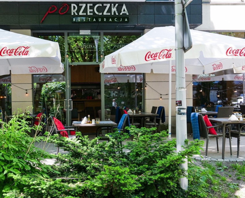 Restauracja serwująca dania polskie i europejskie. W menu...
