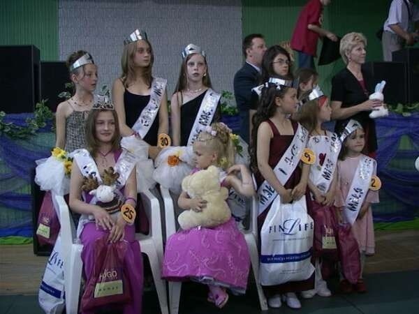 Tytuł Małej Miss przyznano Natalii Bimek, I Małej Wicemiss - Martynie Granat, Małą Miss Gracji została Marika Zawadzka, a Miss Uśmiechu Patrycja Stępień. W gronie nastolatek zwyciężyła Katarzyna Wasilewska, przed Mają Piotrowską. Miss Gracji została Angel