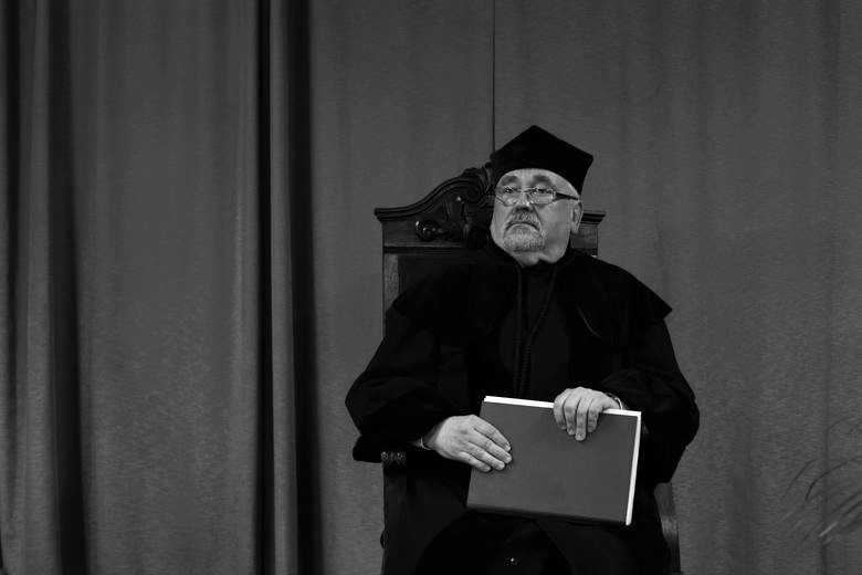 Prof. dr hab. Jerzy Hauziński  (07.04.1945 - 24.12.2020)...