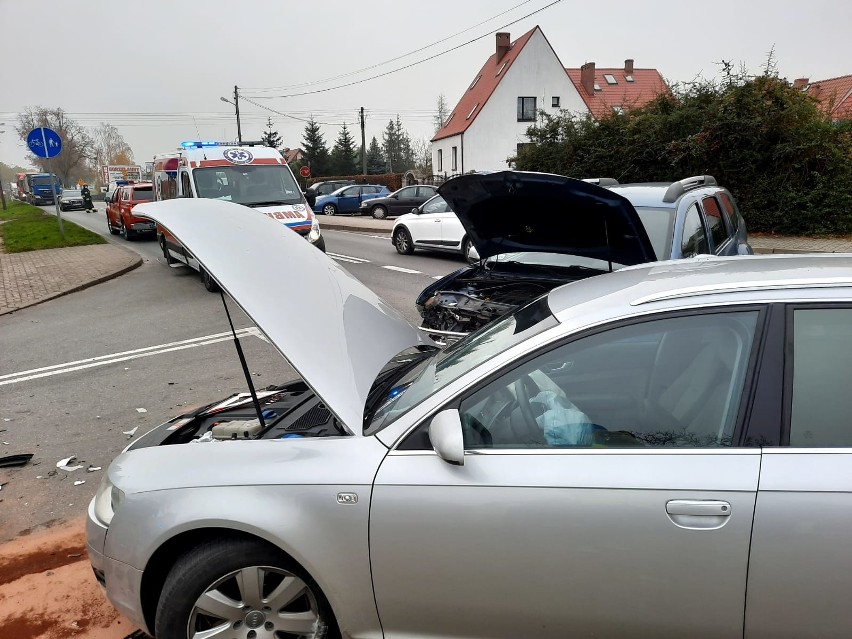 Zderzenie dacii i audi w Namysłowie.