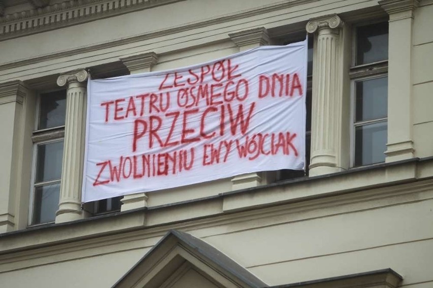 "Zespół Teatru Ósmego Dnia przeciw zwolnieniu Ewy Wójciak" -...