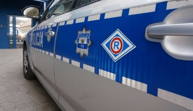 Policja wyjaśnia okoliczności ataku 24-letniego nożownika w Wolbromiu.