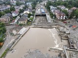Woda zalała Trasę Łagiewnicką. Budowa coraz bardziej opóźniona [ZDJĘCIA]