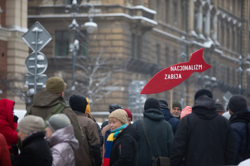 Kraków. "Nacjonalizm zabija". Demonstracja przeciw nienawiści i dyskryminacji przeszła ulicami Krakowa