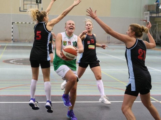 Pierwsze zwycięstwo odniosły zawodniczki Eko Energy Hitu Kobylnica w I lidze centralnej. Pewnie pokonały Basket Bydgoszcz i zepchnęły rywalki na ostatnie miejsce.