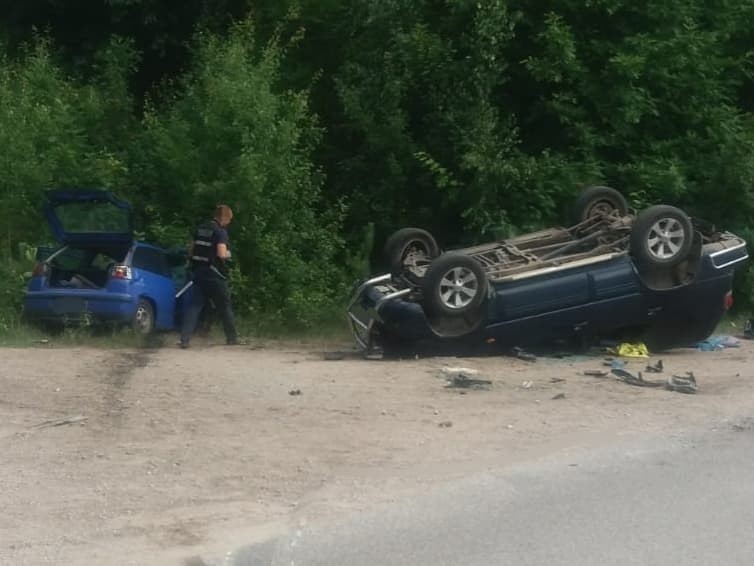 Majówka Osada Leśna. Tragiczny wypadek na DK 65. Kobieta nie żyje, dwie osoby ranne