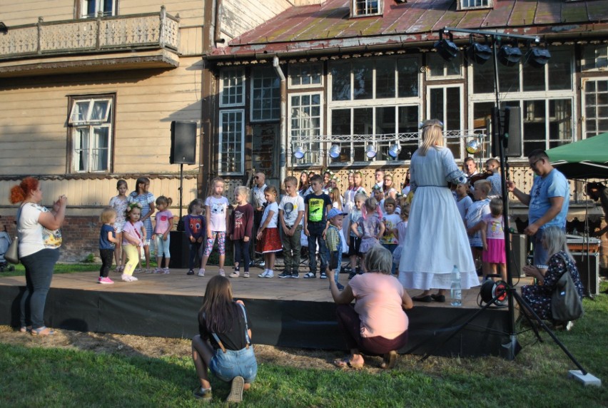 Podczas dwudniowej zabawy były warsztaty z tańca oraz zabawa...