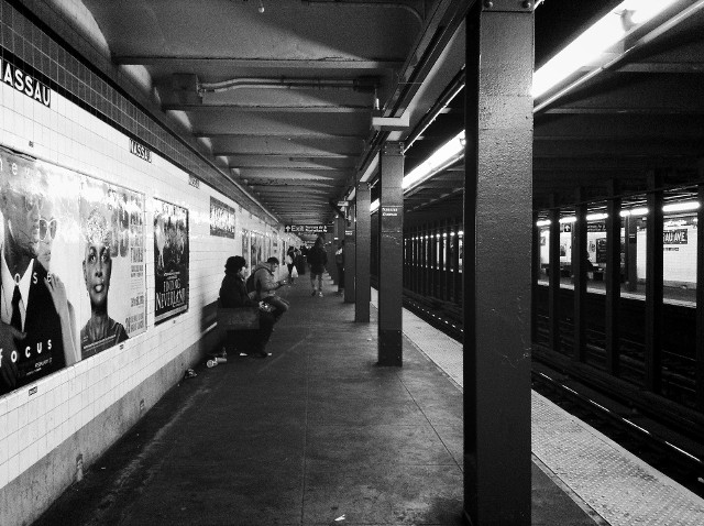 Do dramatu doszło w jednym z wagoników nowojorskiego metra na Manhattanie.