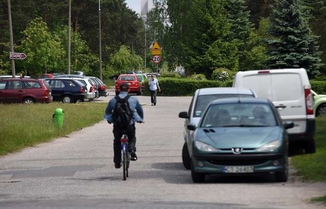 Czy remont ulicy rozwiąże problem z parkującymi tam samochodami?