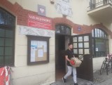 Sąd w Toruniu już się przeprowadza! Rodzinny znika z ulicy Piastowskiej (harmonogram przenosin)
