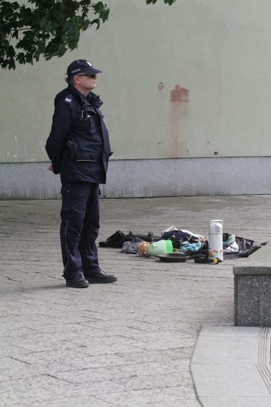Alarm bombowy na placu Dominikańskim we Wrocławiu