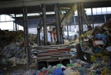Tragiczny wypadek w warszawskiej sortowni śmieci. Młody mężczyzna zginął podczas pracy