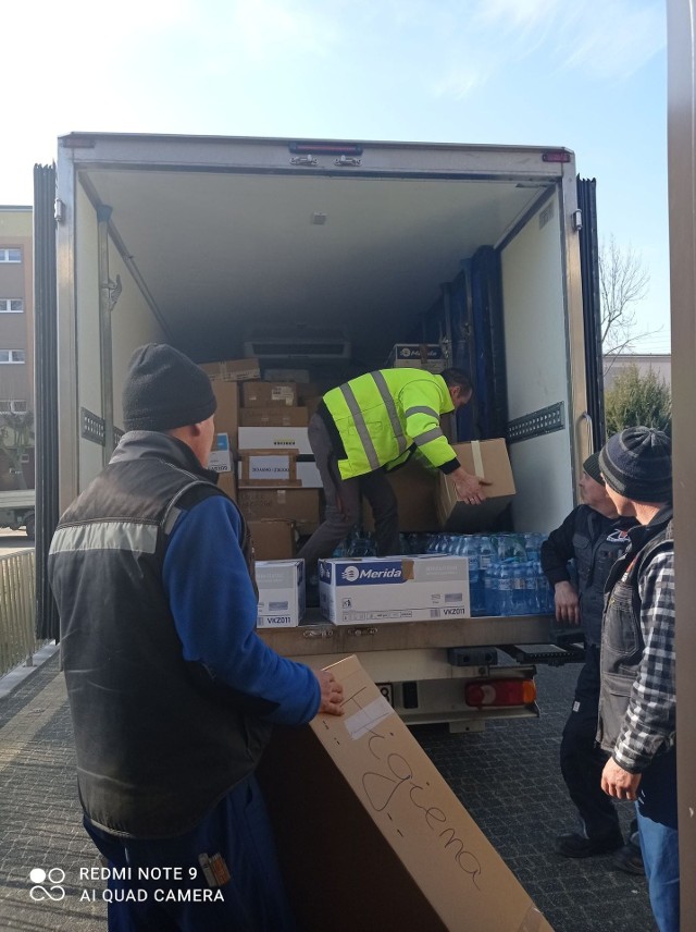 Mieszkańcy gminy Sulechów zebrali wiele potrzebnych uchodźcom z Ukrainy rzeczy. Zbiórka trwa nadal, każdy z nas może pomóc.