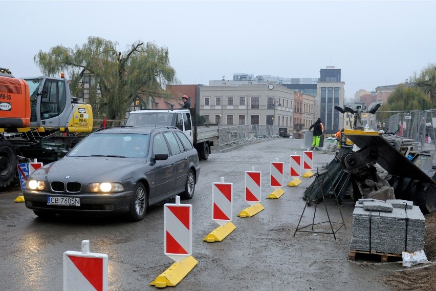 6 grudnia zamknięta dla ruchu została ulica Mostowa oraz...