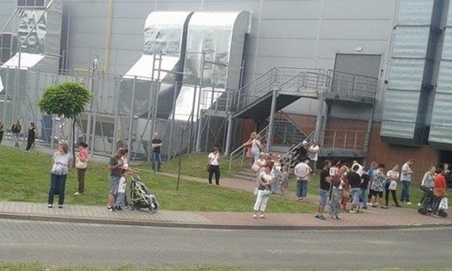 Ewakuacja centrum handlowego w Jastrzębiu: Uruchomiła się czujka przeciwpożarowa