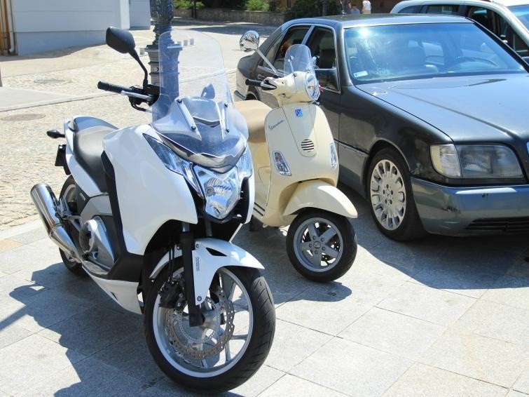 Testujemy: Honda Integra - skuter czy motocykl? (foto, film)