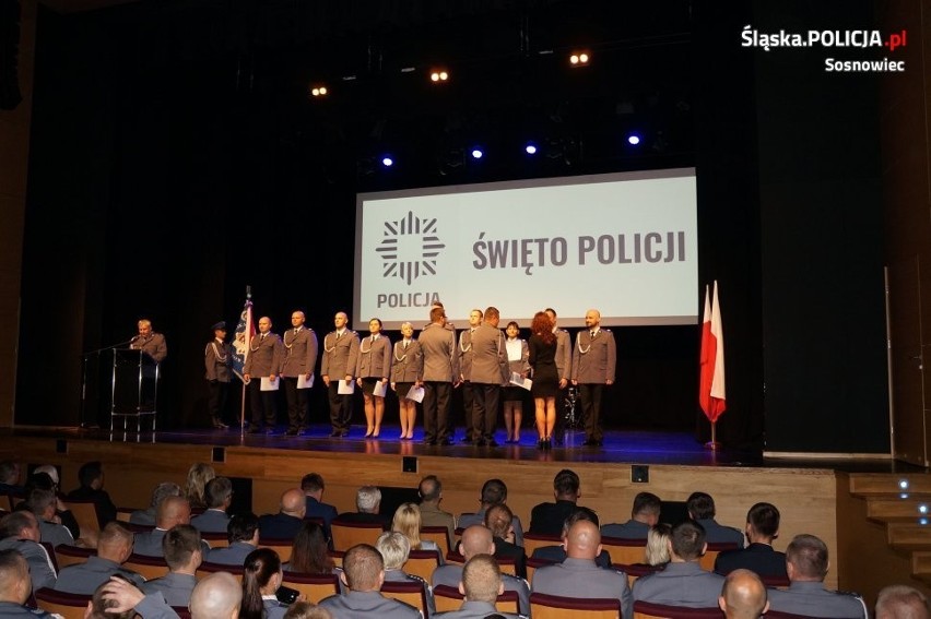 Sosnowiec: święto policjantów, awanse i wyróżnienia w Muzie ZDJĘCIA