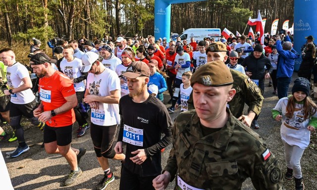 Śmiałkowie - w różnych miastach Polski, w tym Bydgoszczy - mieli do pokonania 1963 m. Dystans odwołuje się do roku, w którym zginął ostatni, poległy w walce Żołnierz Wyklęty – Józef Franczak ps. Lalek.