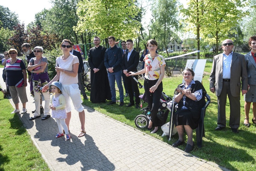 Na uroczystość przybyli rodzina i przyjaciele Alojzego...