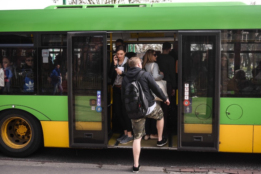 W poniedziałek, 17 kwietnia, autobusy i tramwaje MPK Poznań...
