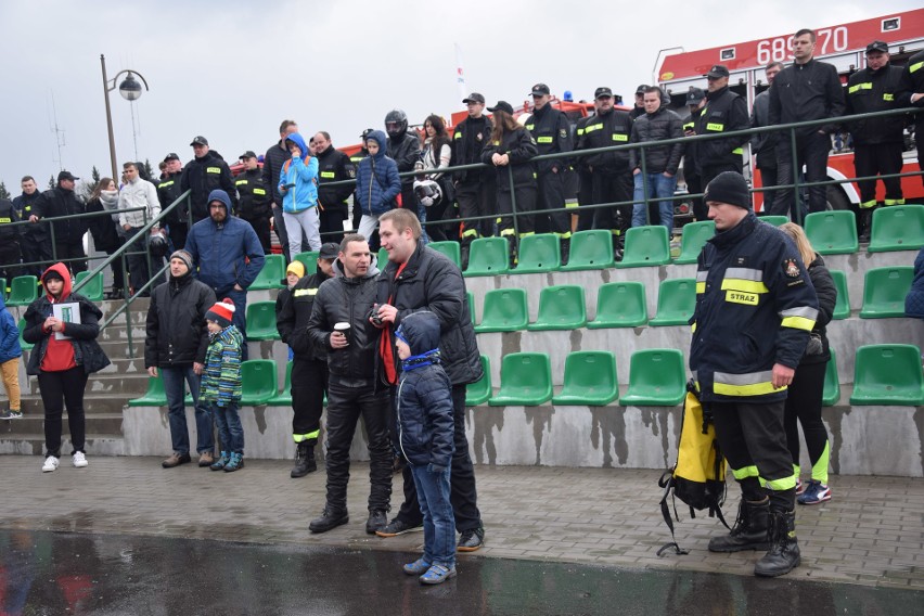 Wyjątkowy piknik strażacki w Zawierciu: Strażacy chcą pomóc 12-letniemu Mikołajowi ZDJĘCIA