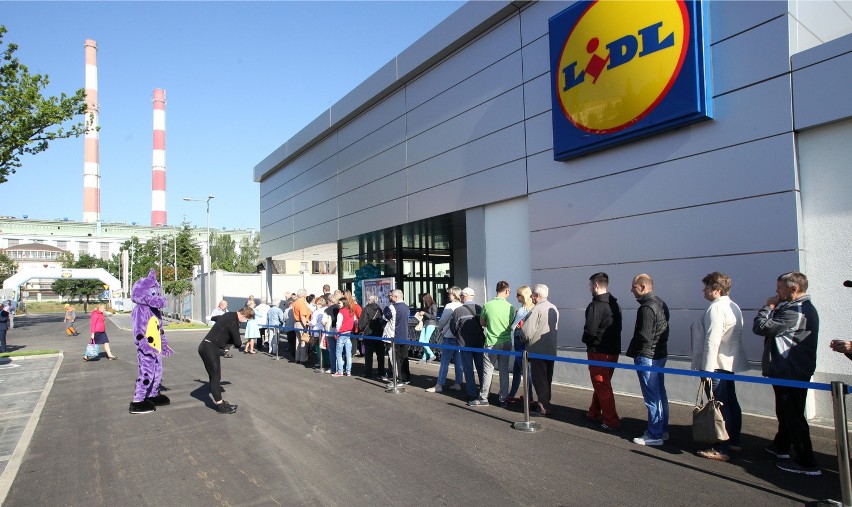 Lidl - cena koszyka: 260,85 zł....