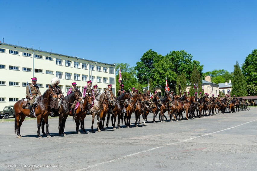 10 Pułk Ułanów Litewskich to oddział kawalerii Samoobrony...