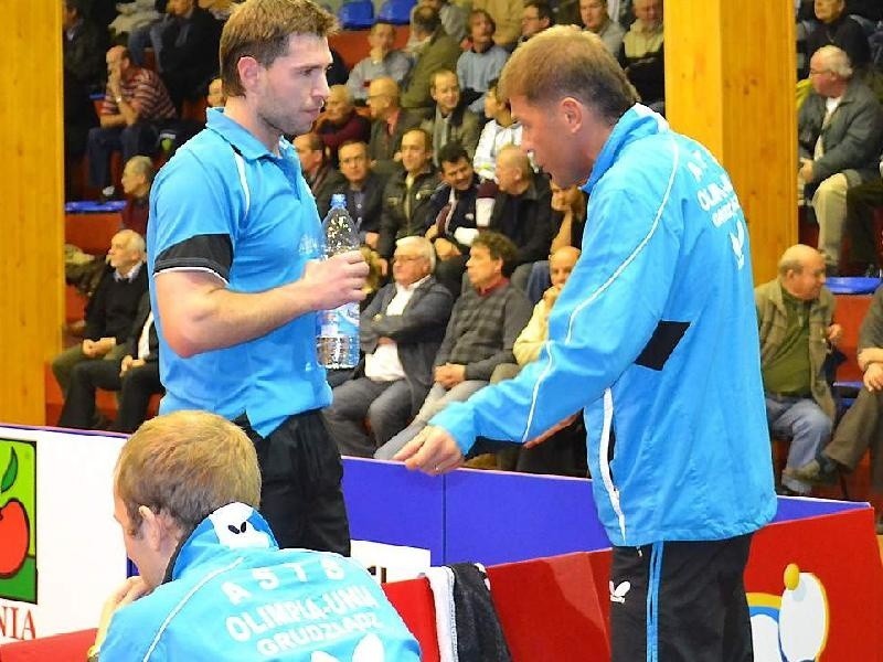 Jest nad czym myśleć. Piotr Szafranek (z prawej) , trener...