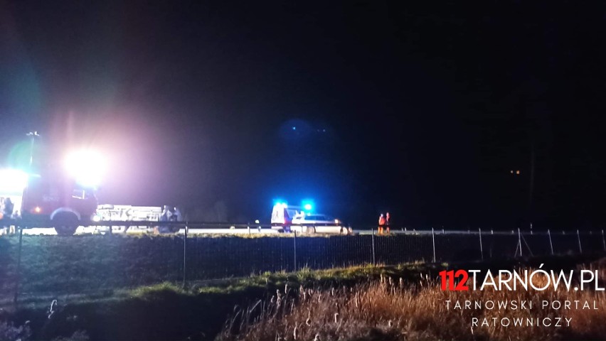 Tragiczny w skutkach wypadek busa na autostradzie A4 w Zaczarniu. 1 osoba nie żyje, trzy są ranne