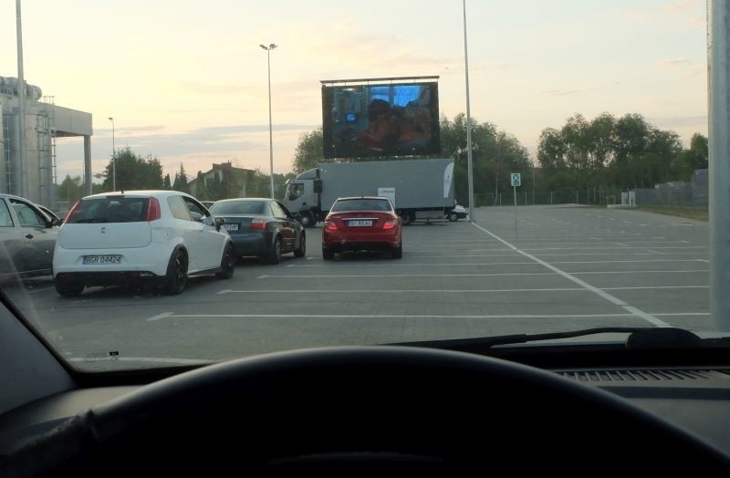 W sobotę o godz. 18 na parkingu przy ul. Narodowych Sił...