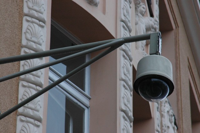 Kamery wychwycą samochody, które wjadą na ul. Piotrkowską bez pozwolenia. Ich właściciele muszą się wtedy liczyć z mandatem.