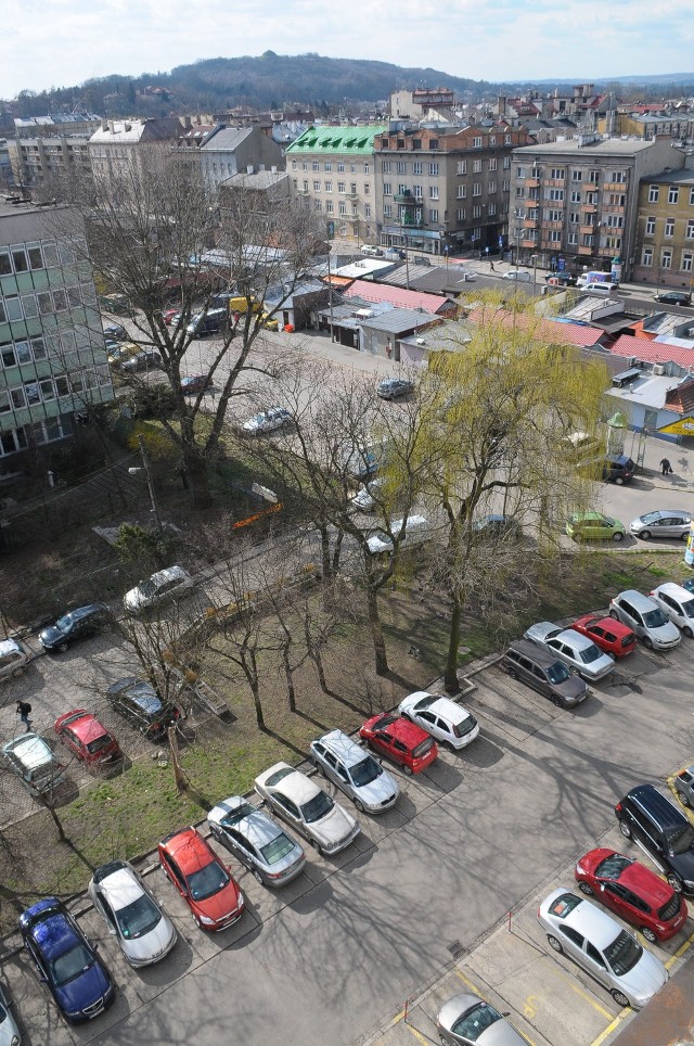 Miasto ma już decyzję środowiskową dla parkingu przy pl. Na Stawach