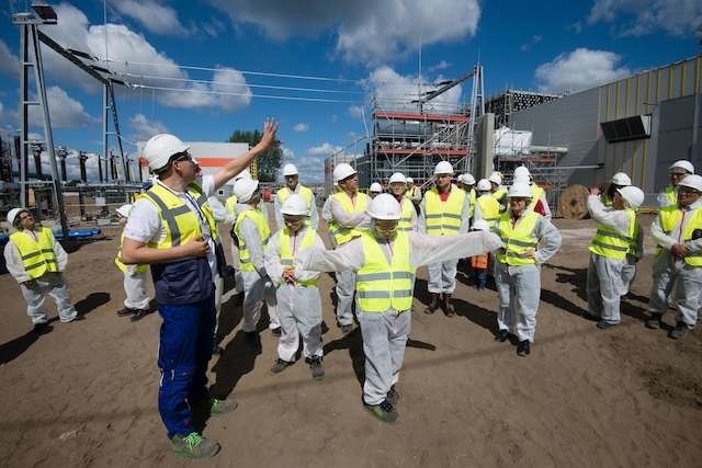 Pierwsi zwiedzający weszli na plac budowy w sobotę rano. Kolejni będę mogli to zrobić, jeśli się wcześniej zapiszą