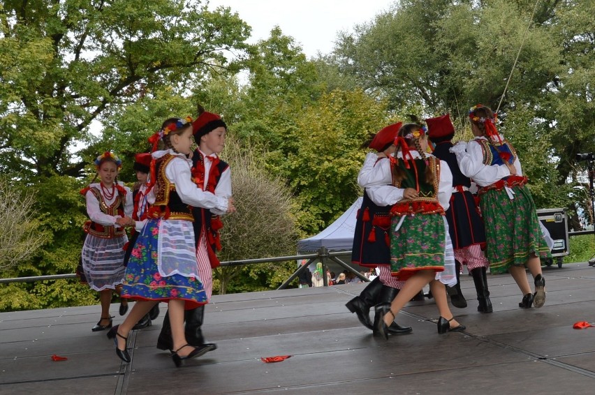 Przegląd Folklorystyczny SPINKA KRAKOWSKA czwarty raz w Mogilanach. Laureaci wystąpią w prestiżowych festiwalach folklorystycznych  