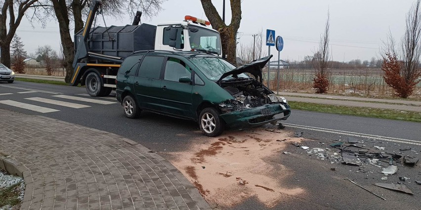 Kolizja w Słupsku. Uszkodzone zostały trzy samochody