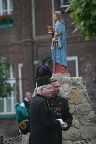 Figurka Św. Barbary w Katowicach Bogucicach odsłonięta