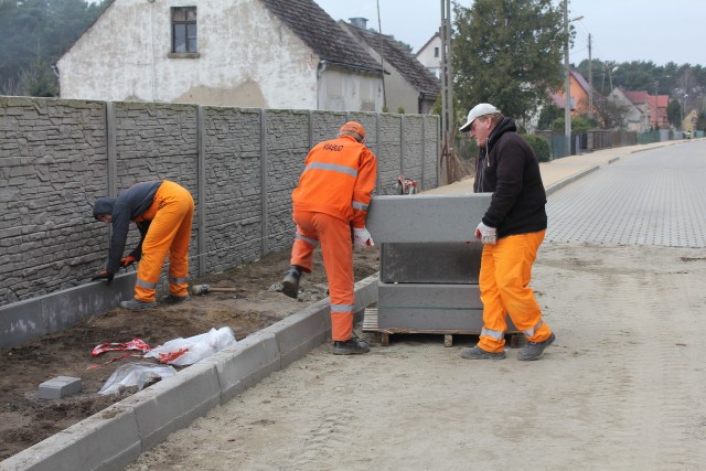 Koszt przebudowy drogi w Drawinach to 850 tys. zł.