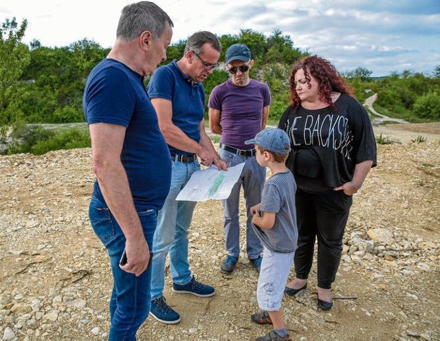 Mieszkańcy spotkali się we wtorek w sprawie wycinki z inwestorem