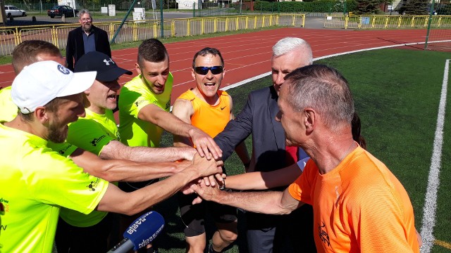 Każdy z dziesięciu uczestników sztafety będzie miał do pokonania 100 km. Liczy się dobra  kondycja