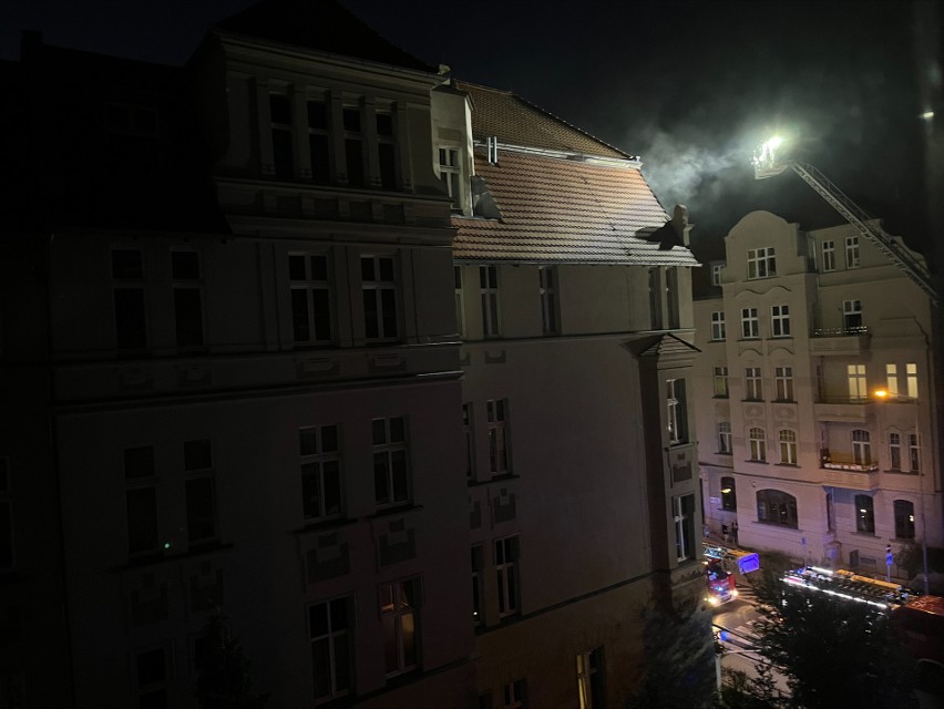 Nocny pożar przy Grottgera w Poznaniu.